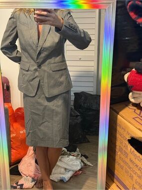 NWT Ann Taylor Gray Skirt Suit Set Size 6| Blazer & Pencil Skirt | Career Office